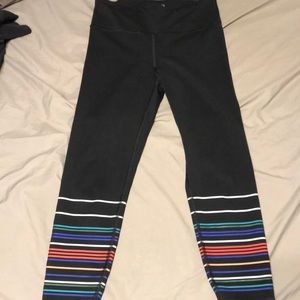 Like new Gap fit blackout technology size small leggings super cute